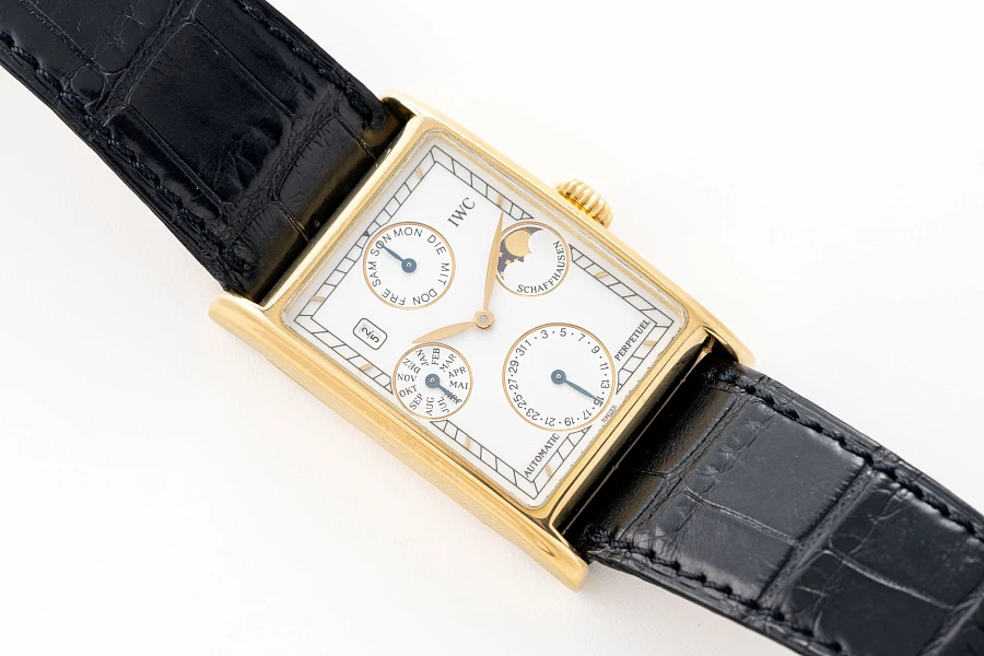 Novecento Perpetual Calendar Ref. IW3545 in 18k Yellow Gold