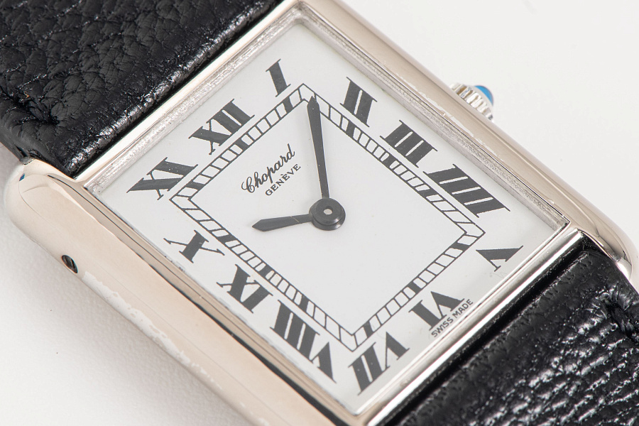 Tank Ref. 2057 in 18k White Gold