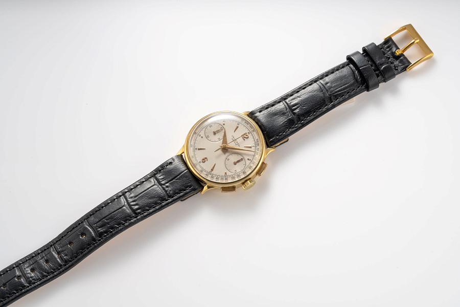 Chronograph in 18k Yellow Gold