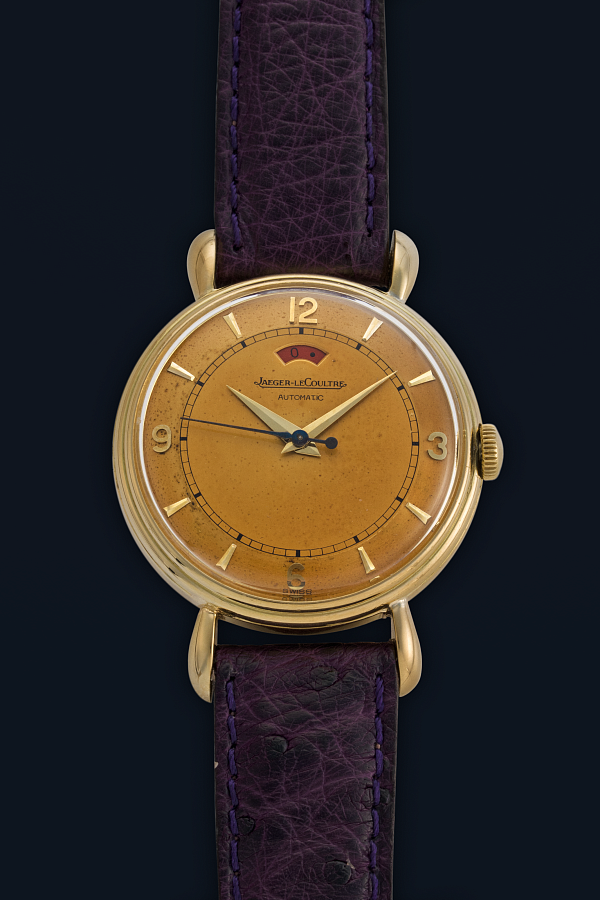 Teardrop Lugs Dress Watch with Power Reserve in 18k Yellow Gold
