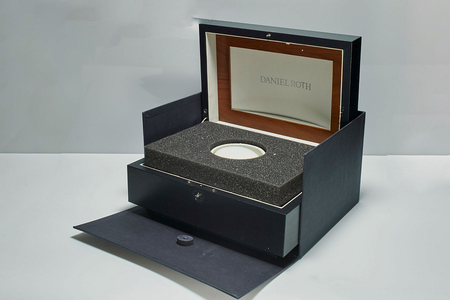 Ellipsocurvex Perpetual Calendar Chronograph