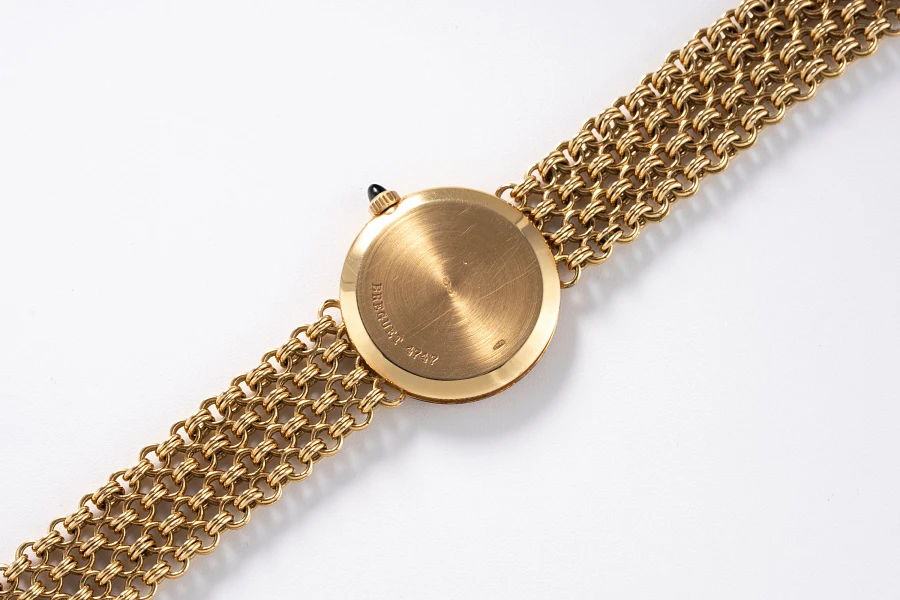 Ladies Watch on Mesh Bracelet in 18k Yellow Gold