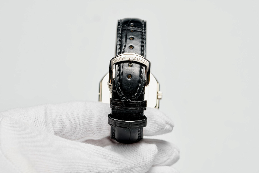 Retrograde Tourbillon
