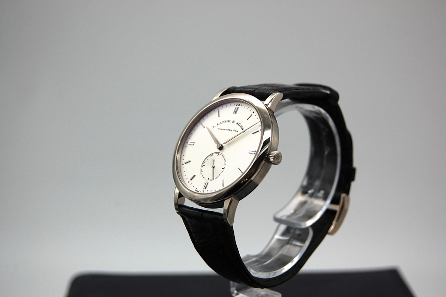 Saxonia 18k White Gold