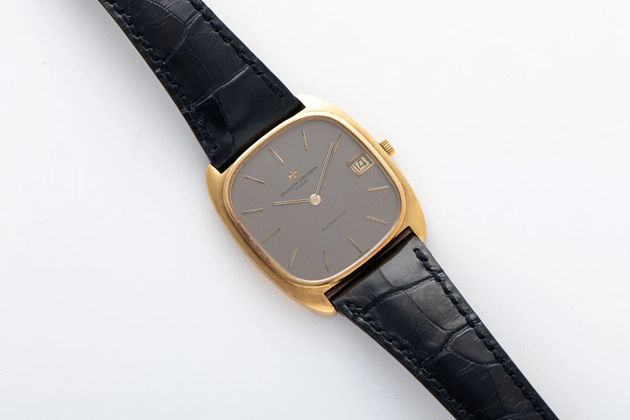 Ultra Thin Automatic Cushion Case Watch Ref. 2045 in 18k Yellow Gold