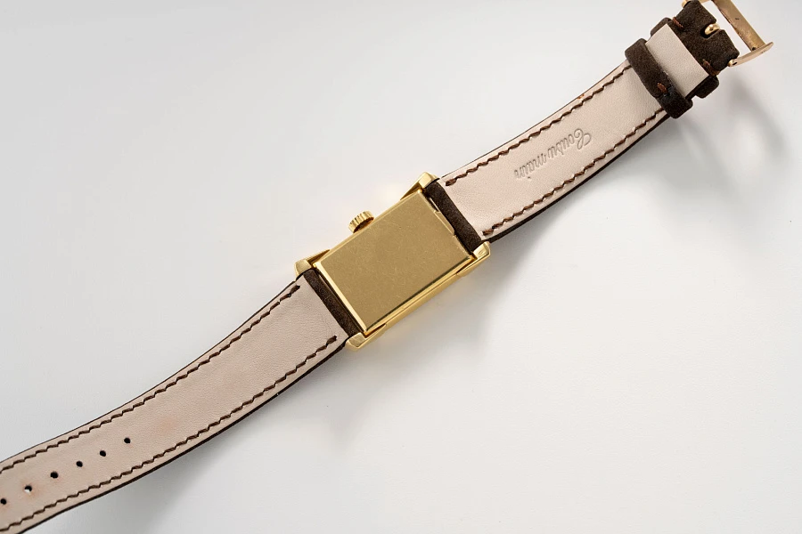 Rectangular Ref. 2553 in 18k Yellow Gold