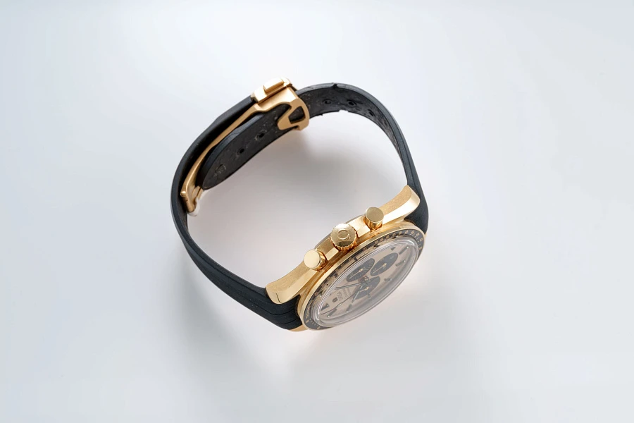 Speedmaster in 18k Yellow Gold