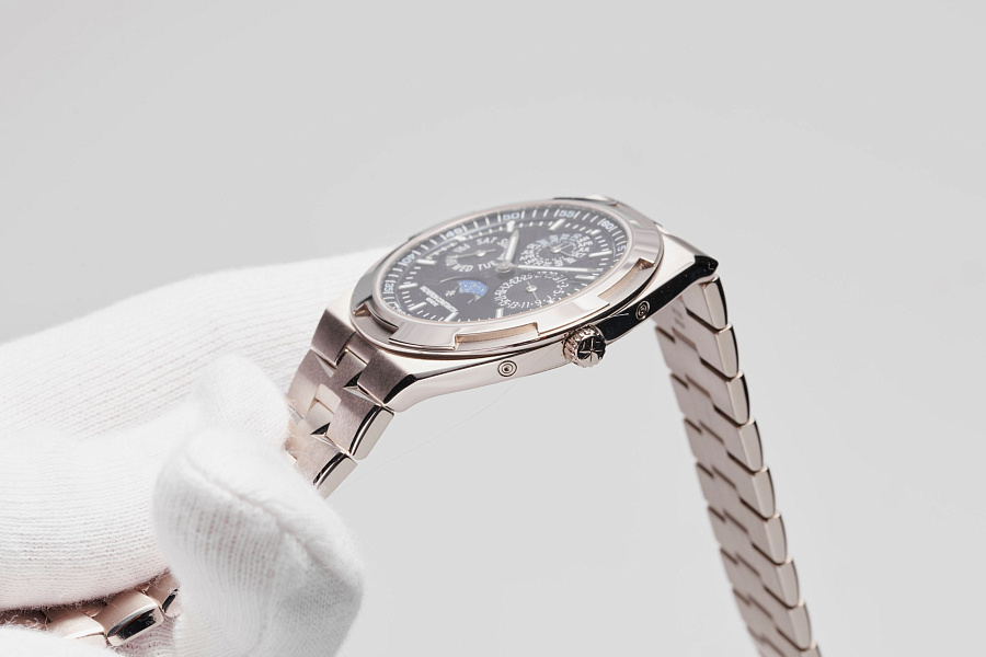 Overseas Perpetual Calendar