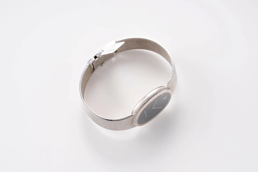 Elliptical Ladies Watch in 18k White Gold