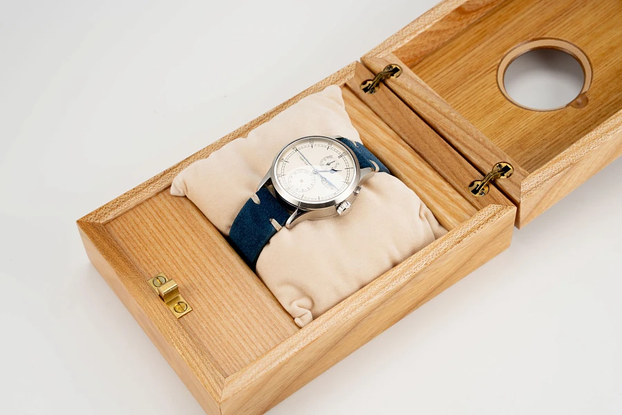 Weltzeit (World Time/GMT) in Stainless Steel