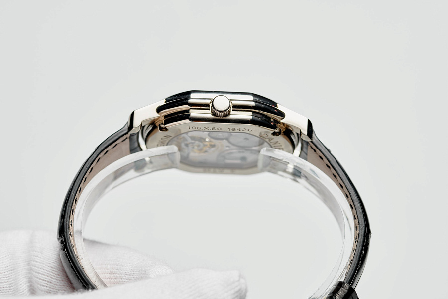 Retrograde Tourbillon