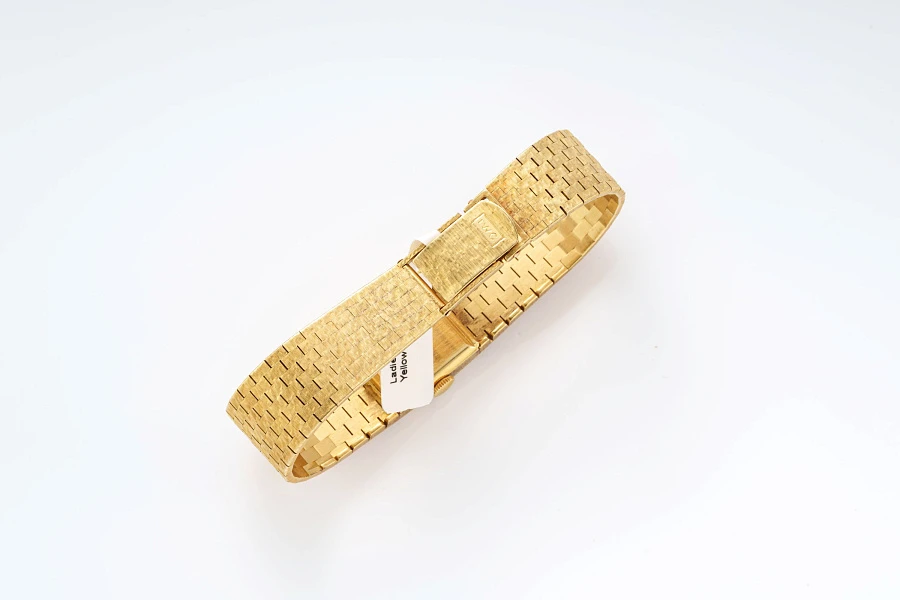 Ladies Watch in 18k Yellow Gold
