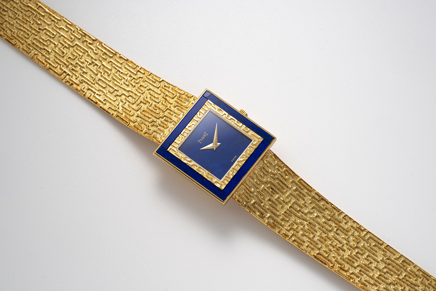 Square Watch Ref. 9200B25 With Lapis Lazuli Dial and Bezel