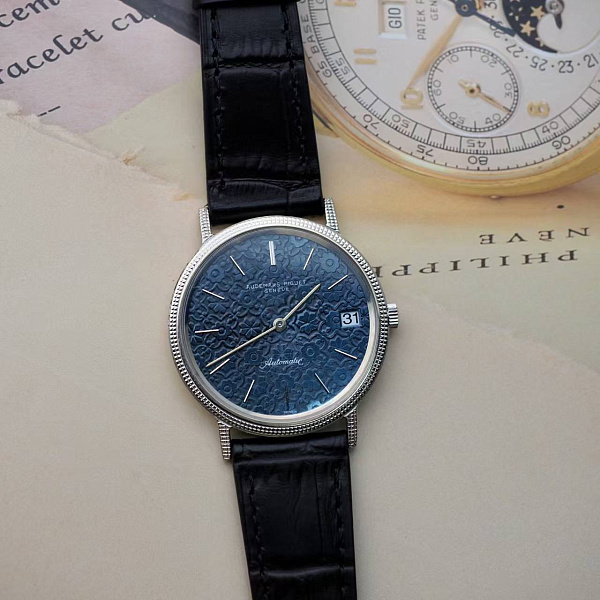Vintage Dress Watch Clous de Paris Bezel Floral Tapisserie Dial White Gold