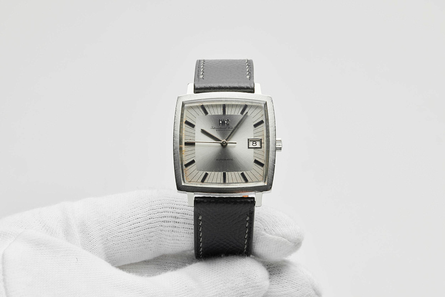 Square Automatic Vintage