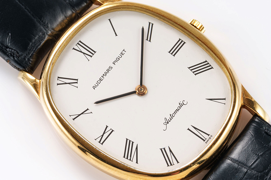 Ellipse in 18k Yellow Gold