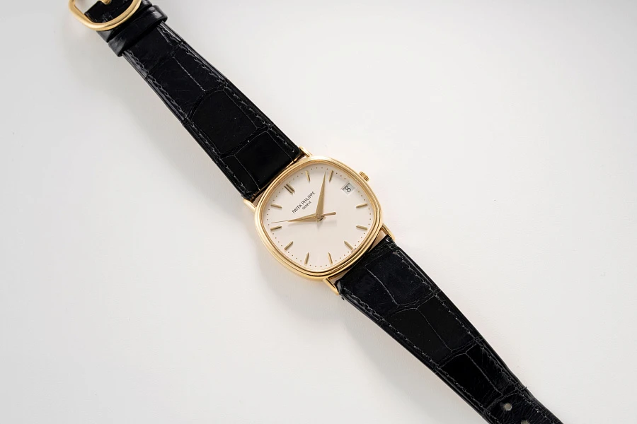 Ellipse Ref. 3734 in 18k Yellow Gold