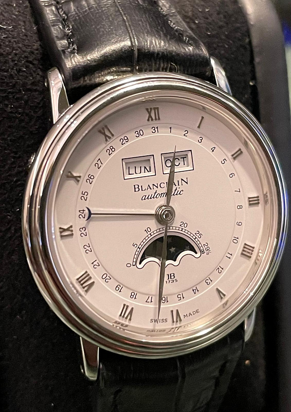 Villeret Complete Calendar Moonphase