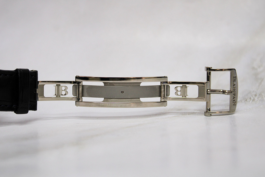Villeret Quantième Complet in White Gold