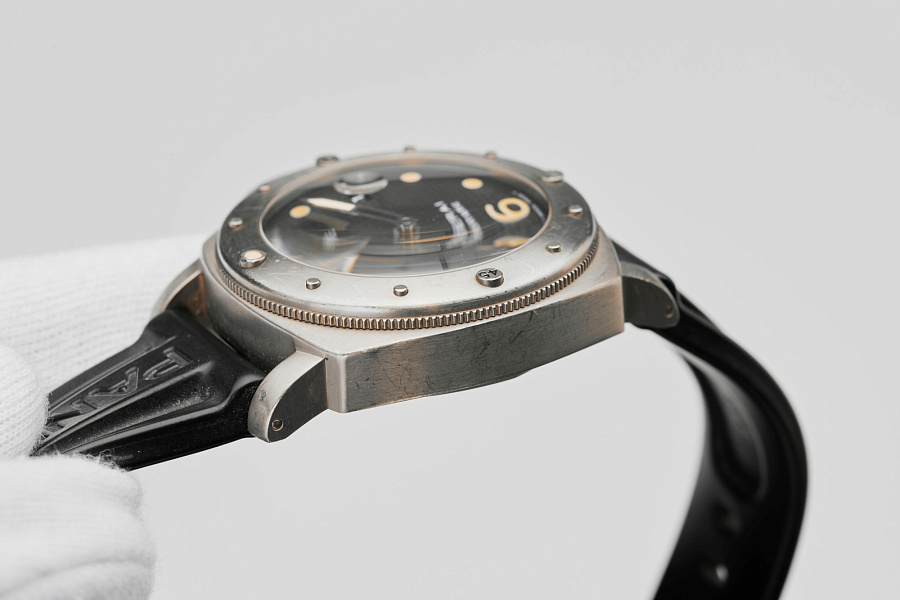 Luminor Submersible