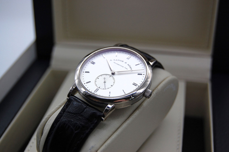 Saxonia 18k White Gold