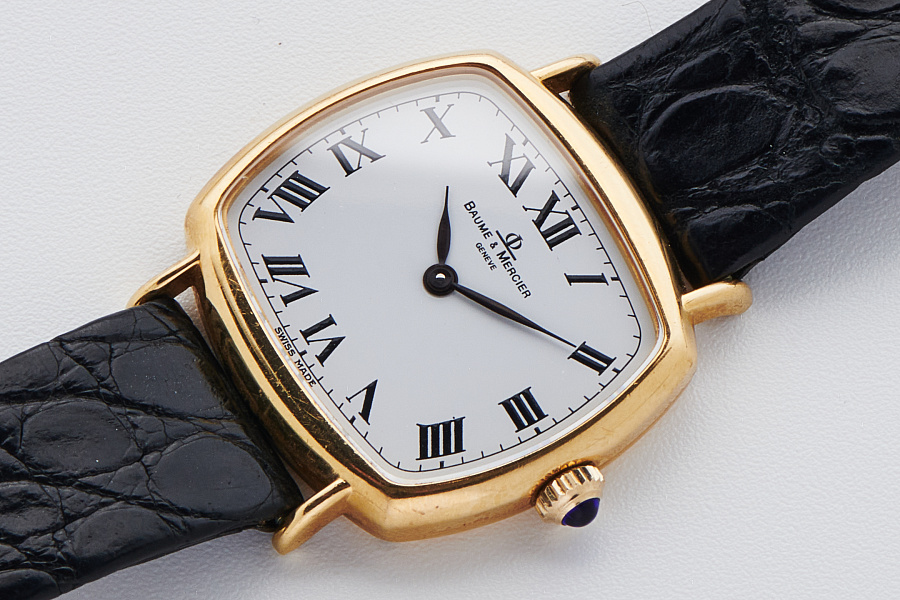 TV-Dial Dress Watch Ref. 37078 in 18k Yellow Gold