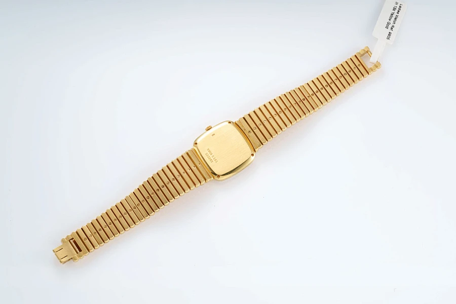 Ladies Watch Ref. 9905 in 18k Yellow Gold