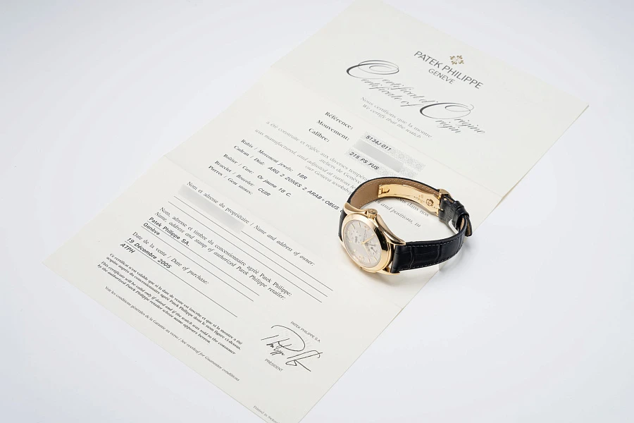 Calatrava Travel Time Ref. 5134 in 18k Yellow Gold