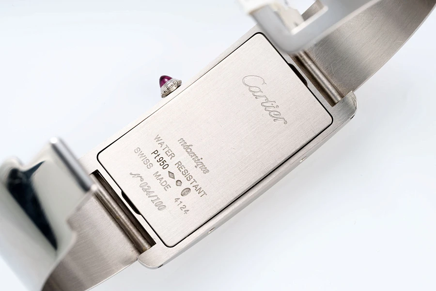 Tank Cintrée Ref. WGTA0027 in Platinum
