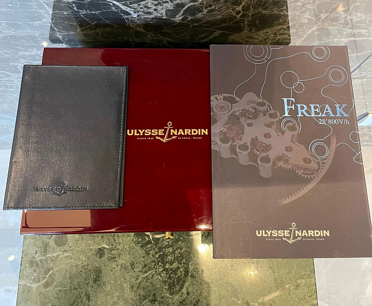 Freak Blue Phantom White Gold