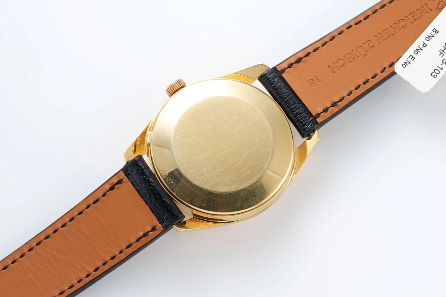 Angular Dress Watch Ref. 1810 in 18k Yellow Gold