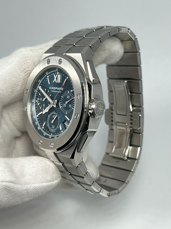Alpine Eagle 44mm