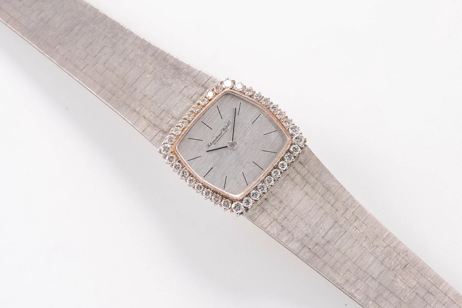 Ladies Watch with Diamonds in 18k White Gold