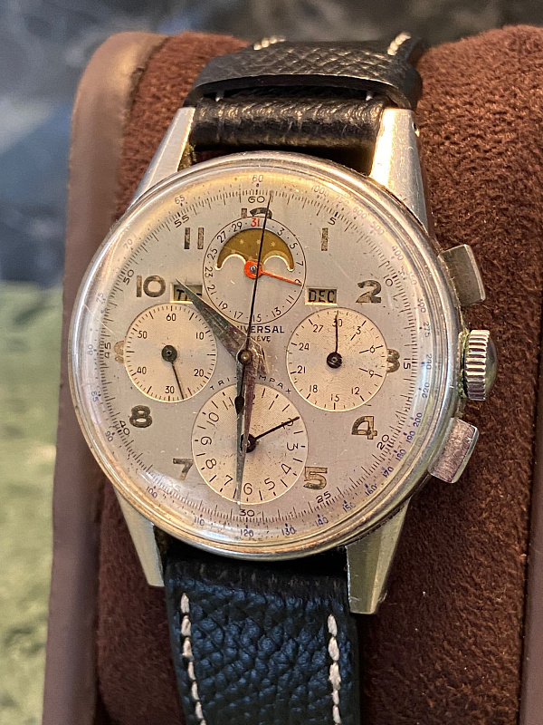 Tri-Compax Chronograph 22258
