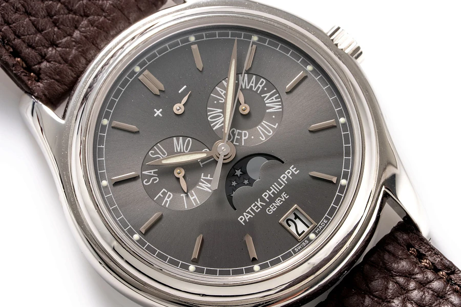 Annual Calendar Ref. 5146P in Platinum