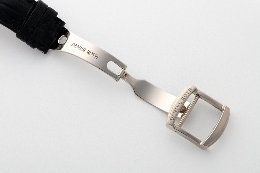 Perpetual Calendar Ref. 121.Y.60 in 18k White Gold