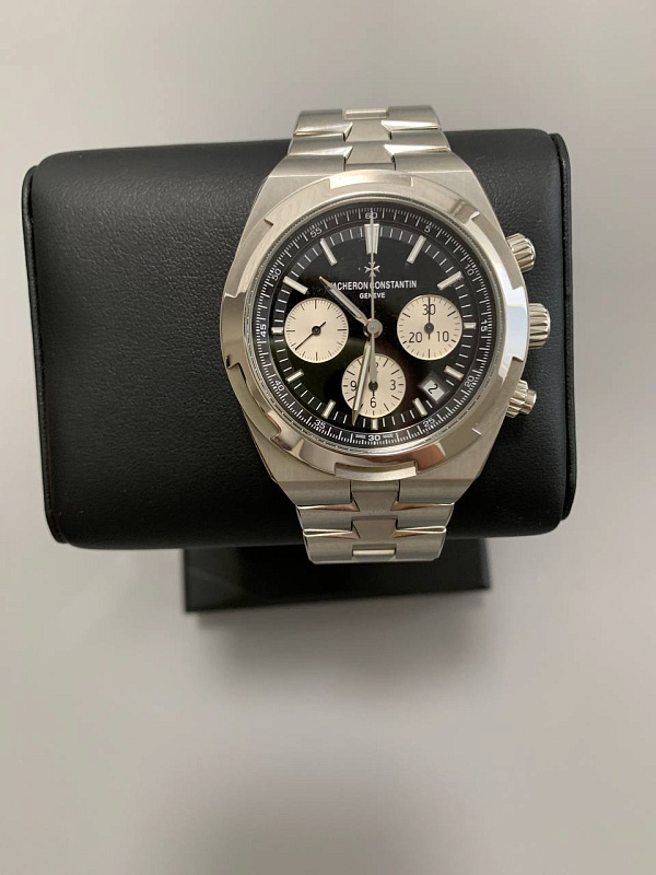 Overseas Chronograph