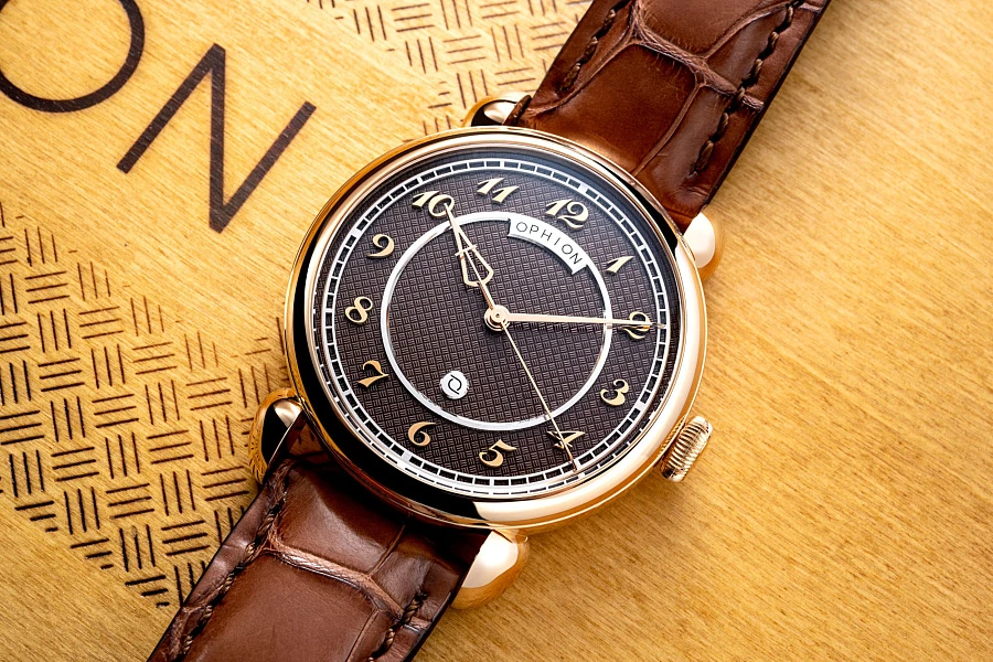 OPH 786 Vélos Rose Gold Tobacco Guilloche Limited Edition