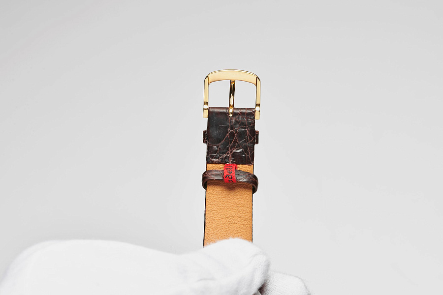 Rectangular 750/1000 Yellow Gold