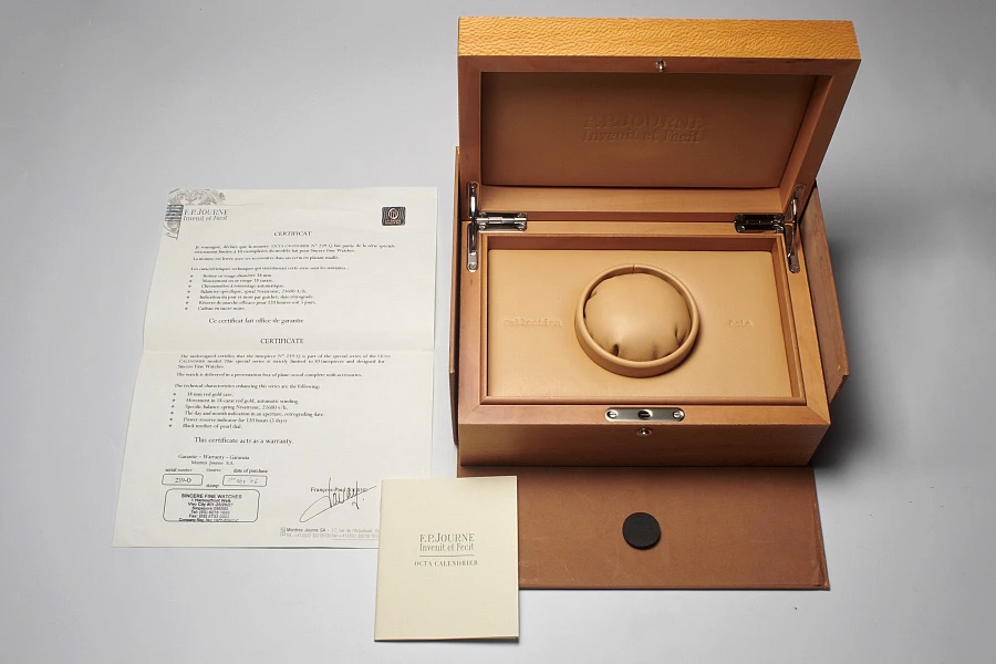 Octa Calendrier Special Edition Sincere Fine Watches