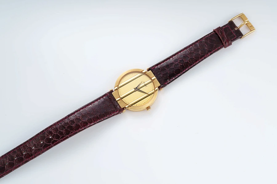 Polo Quartz Ref. 8673 in 18k Yellow Gold