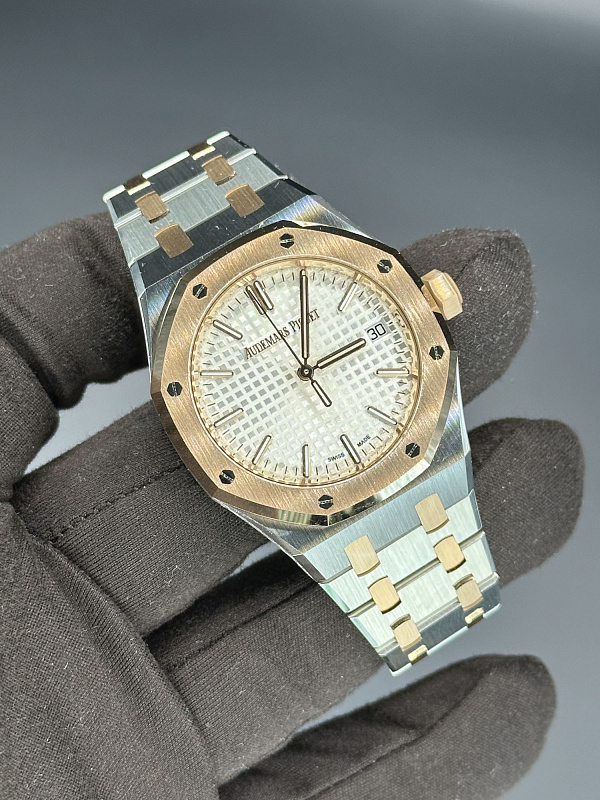 Royal Oak 37mm Steel & Rose Gold