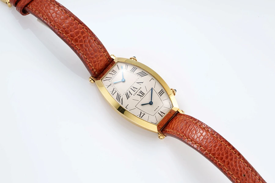 Tonneau Dual Time Ref. W1502853 in 18k Yellow Gold