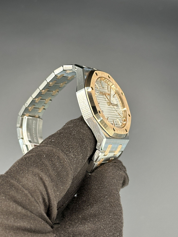 Royal Oak 37mm Steel & Rose Gold