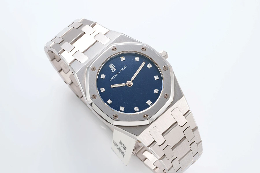 Royal Oak Quartz in 18k White Gold