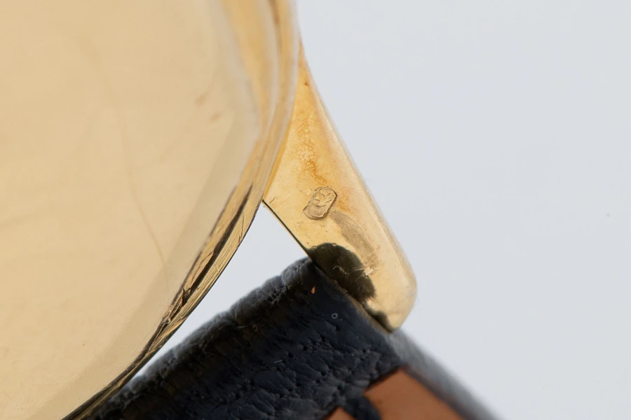 'Cuervo Y Sobrinos' Double Signed Calatrava Ref. 2532 in 18k Yellow Gold