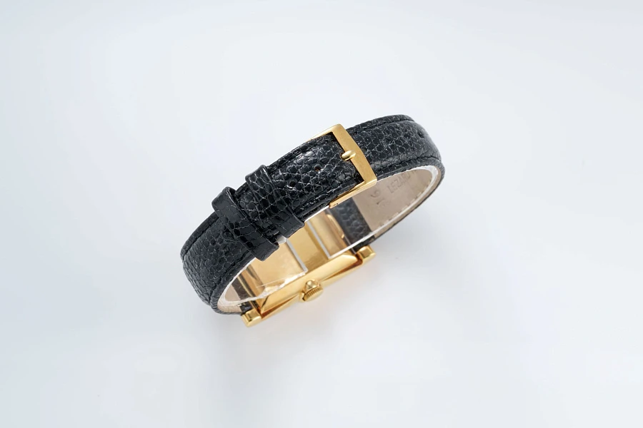 Rectangular Ref. 4591 in 18k Yellow Gold