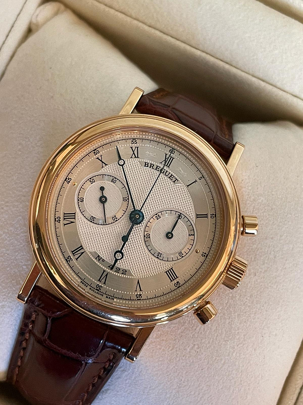 Classique Chronograph 5237