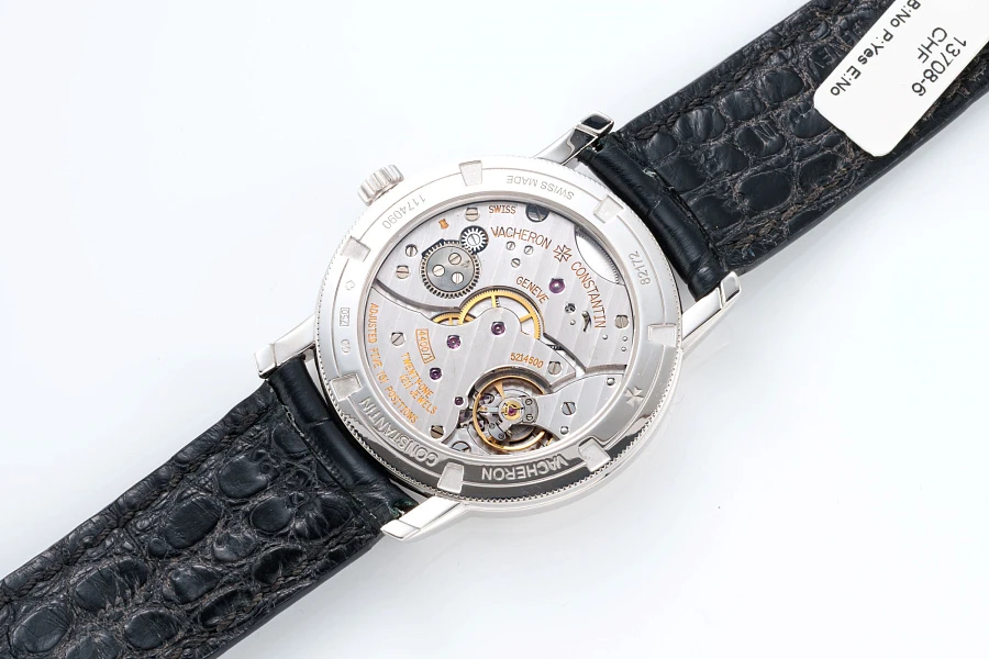 Traditionelle Ref. 82172 in 18k White Gold