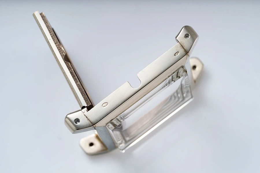 Pre-Reference Square in 18k White Gold